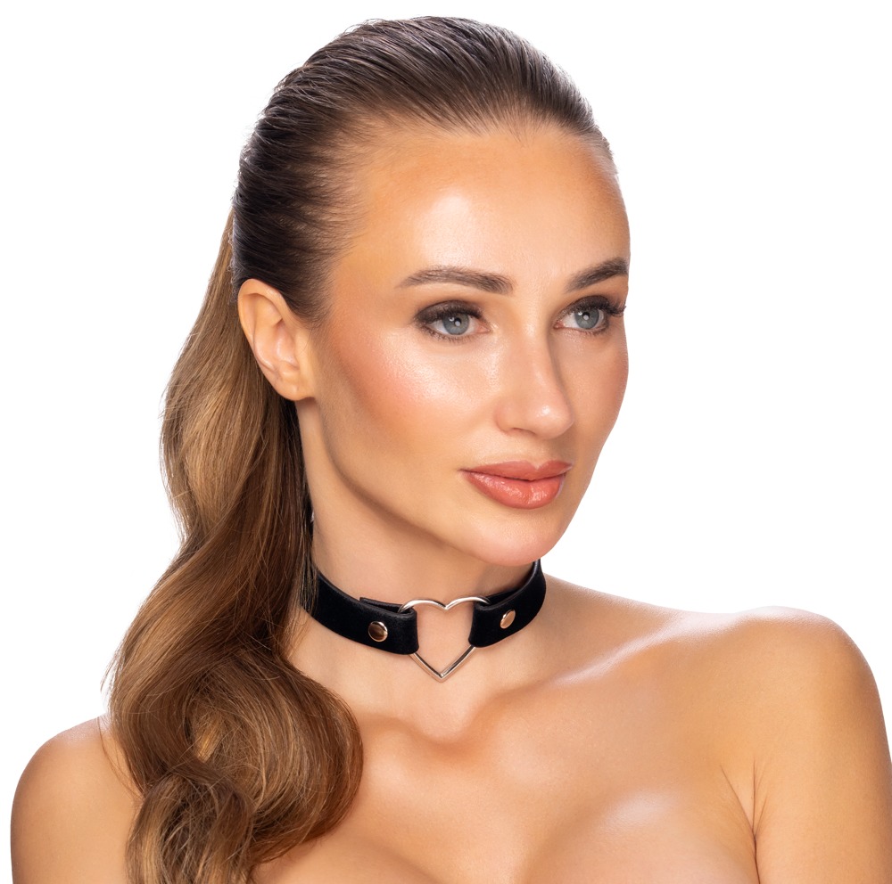 Halsband mit Metallherz